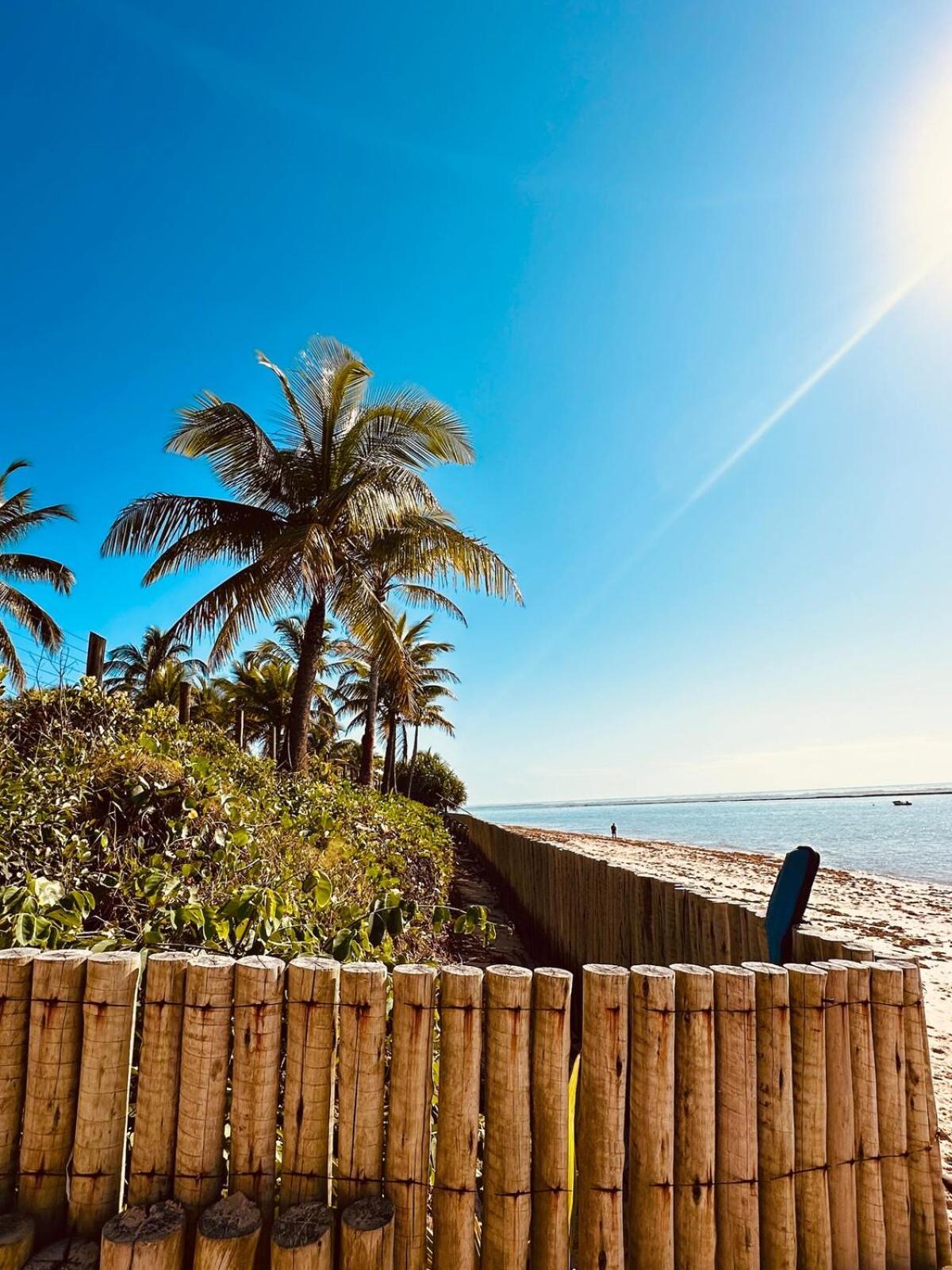 Charming Little Paradise Steps Away From The * Porto Seguro